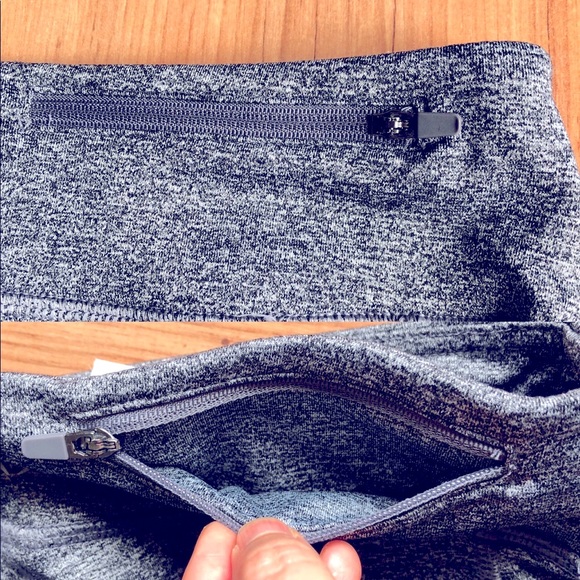 FOREVER 21 Yoga Capri Leggings Pockets Gray Small - Picture 5 of 16